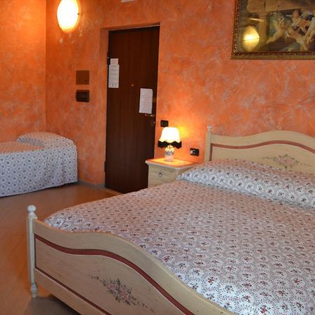 Resort Le Parisien Montecorvino Pugliano Екстер'єр фото