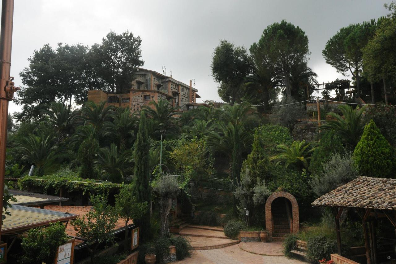 Resort Le Parisien Montecorvino Pugliano Екстер'єр фото
