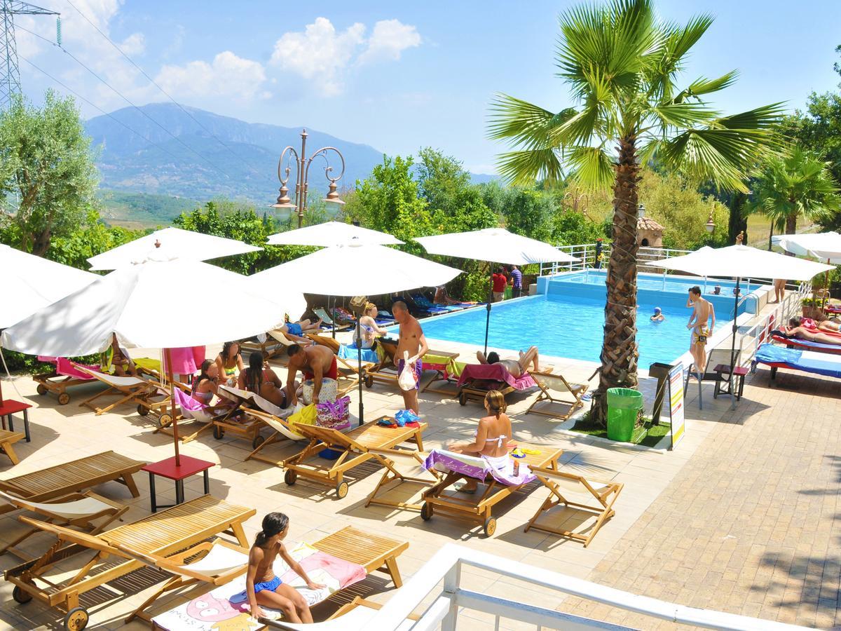 Resort Le Parisien Montecorvino Pugliano Екстер'єр фото