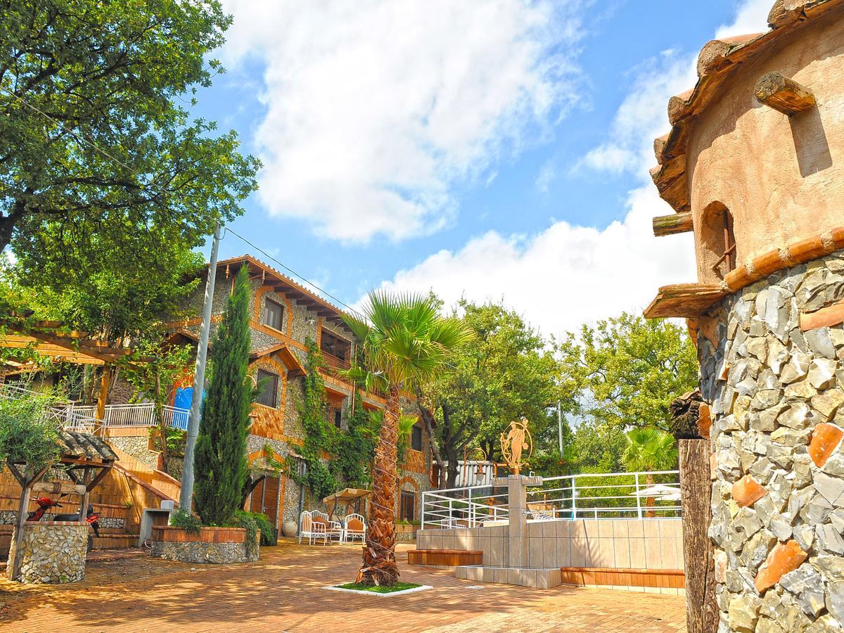 Resort Le Parisien Montecorvino Pugliano Екстер'єр фото